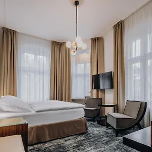 4* Szálloda Esplanade Carlsbad